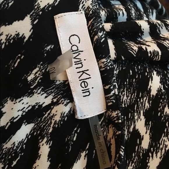 CALVIN KLEIN Size 0X Black White Mock Wrap Plus - Picture 4 of 4